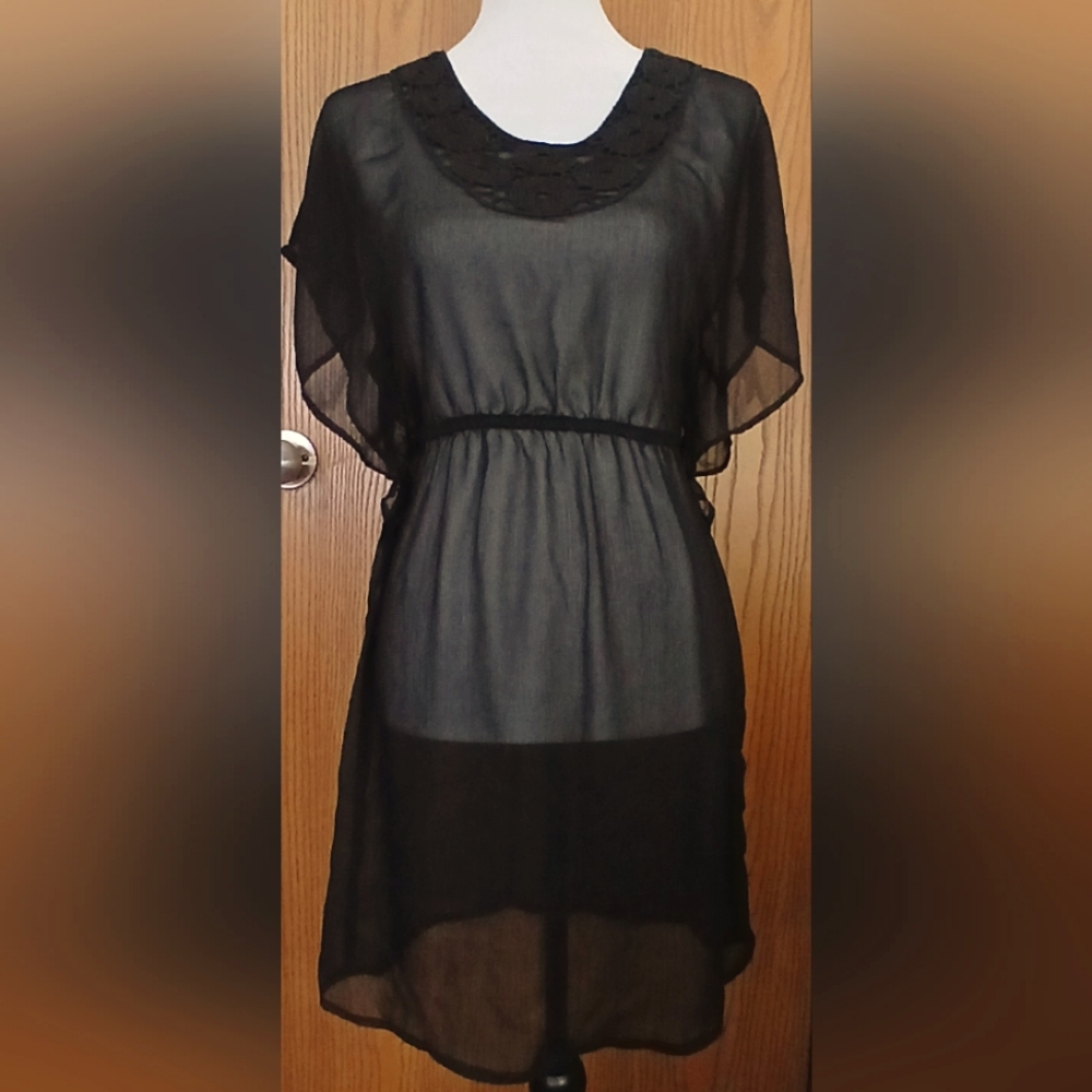Mossimo Sheer Swimsuit Cover Up size XS (0-2)      4-011